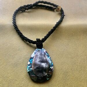 𝅺ABALONE pendant on seed bead braided necklace